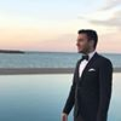 Eren Cem  zoekt een Huurwoning / Appartement / Studio / Kamer in Tilburg