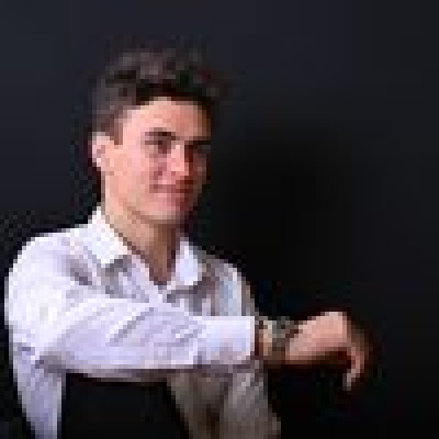 Lorenz  zoekt een Huurwoning / Appartement / Studio / Kamer in Tilburg